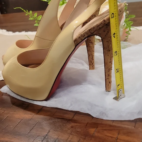 Authentic Loubatin high heels - Picture 10 of 10